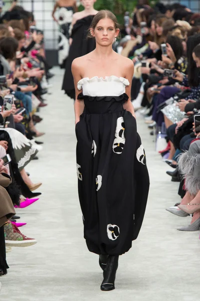 Look 54